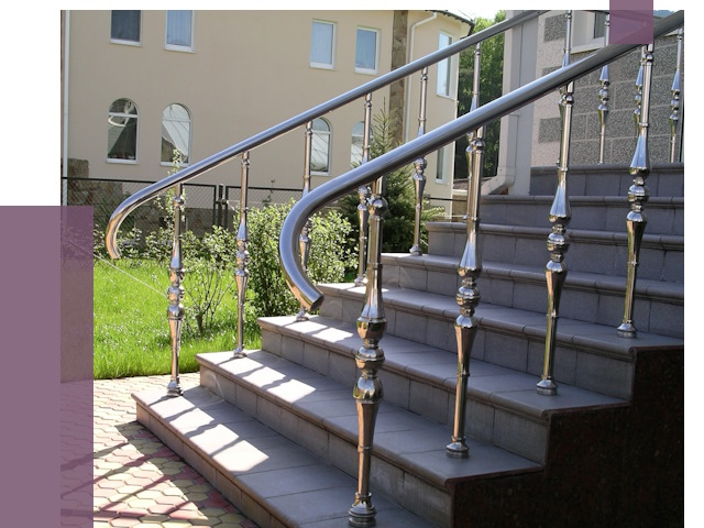 Перила для крыльца в Каменске-Шахтинском от 10816 руб. — монтаж ПРОЛЁТ-Ксш