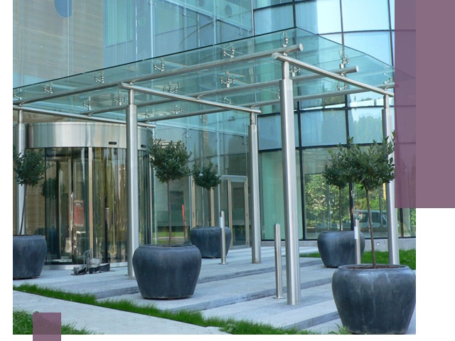 Навесы из стекла на заказ в Каменске-Шахтинском — монтаж и установка