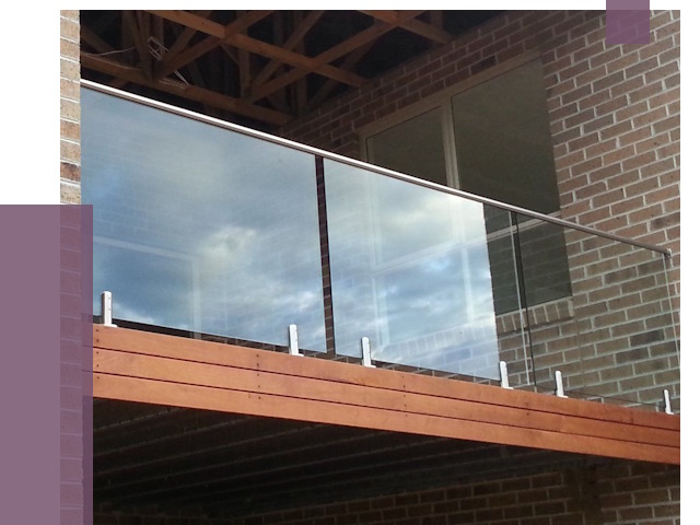 Стеклянные парапеты на крыше и террасе в Каменске-Шахтинском от 11589 руб. | ПРОЛЁТ-Ксш